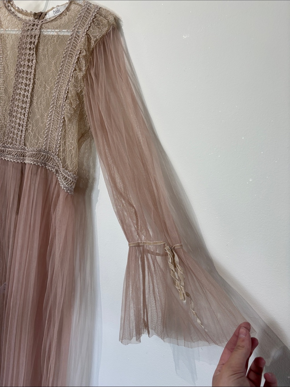 twik Lace & Tulle Formal Dress in Dusty Rose and Champagne - Picture 7 of 10